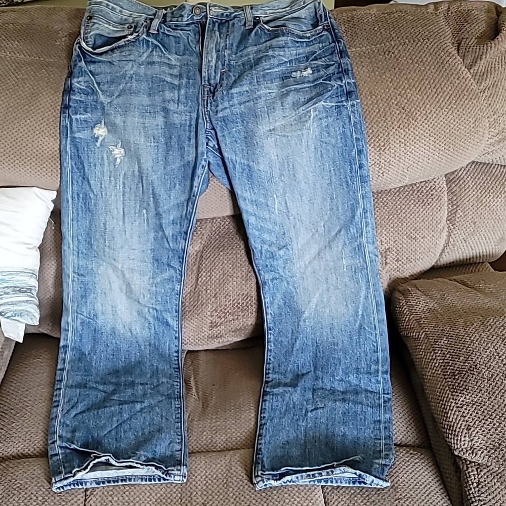Men's AE Relaxed Distressed Jeans